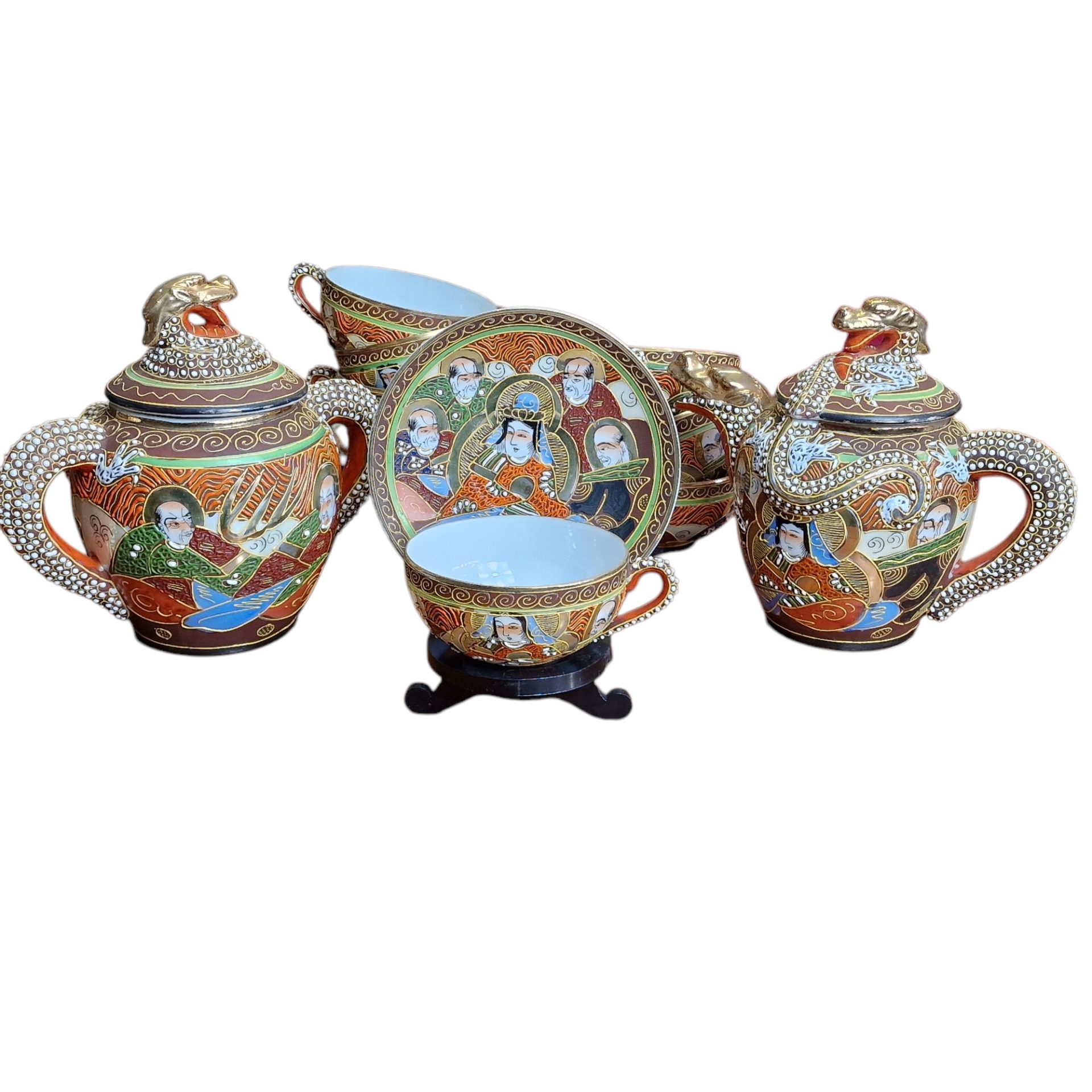 Conjunto de chá japonês "casca de ovo" com decoração moriage