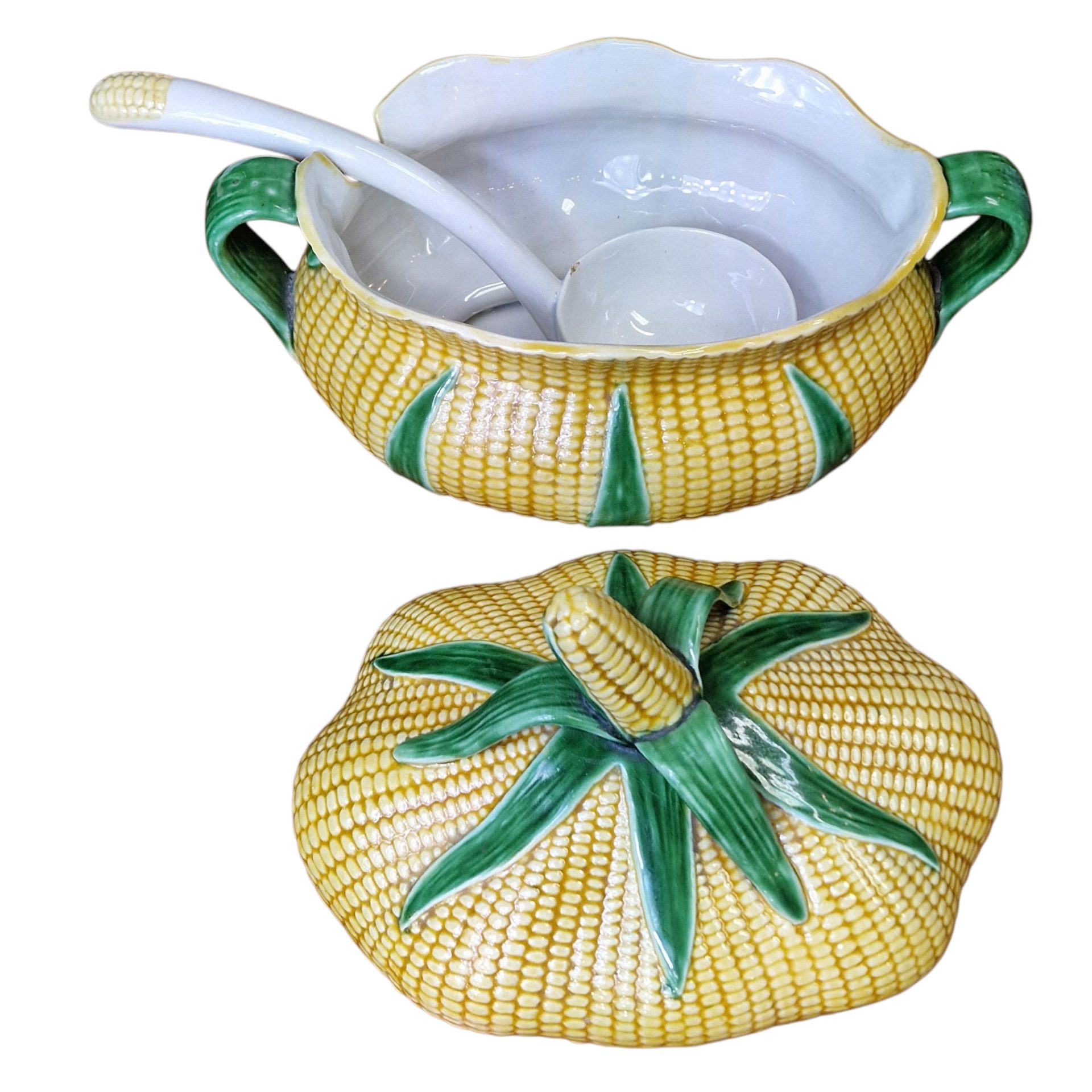 Sopeira em faiança portuguesa “Milho” com colher – Faianças Belo, Caldas da Rainha (Portugal)