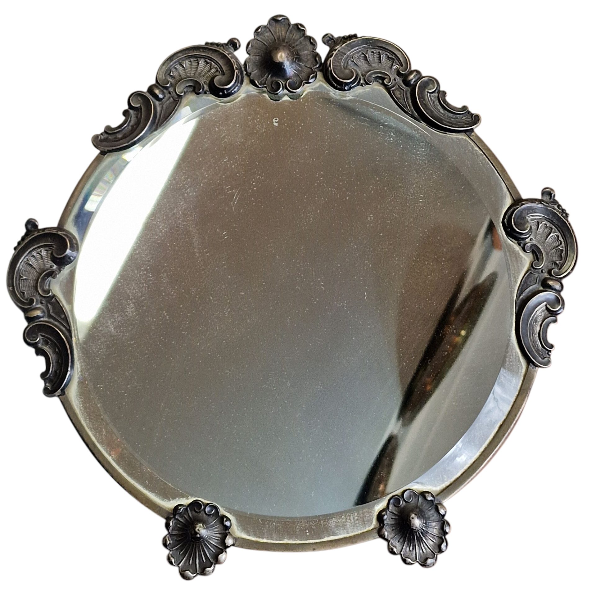 Espelho de mesa redondo com ornamentos em metal