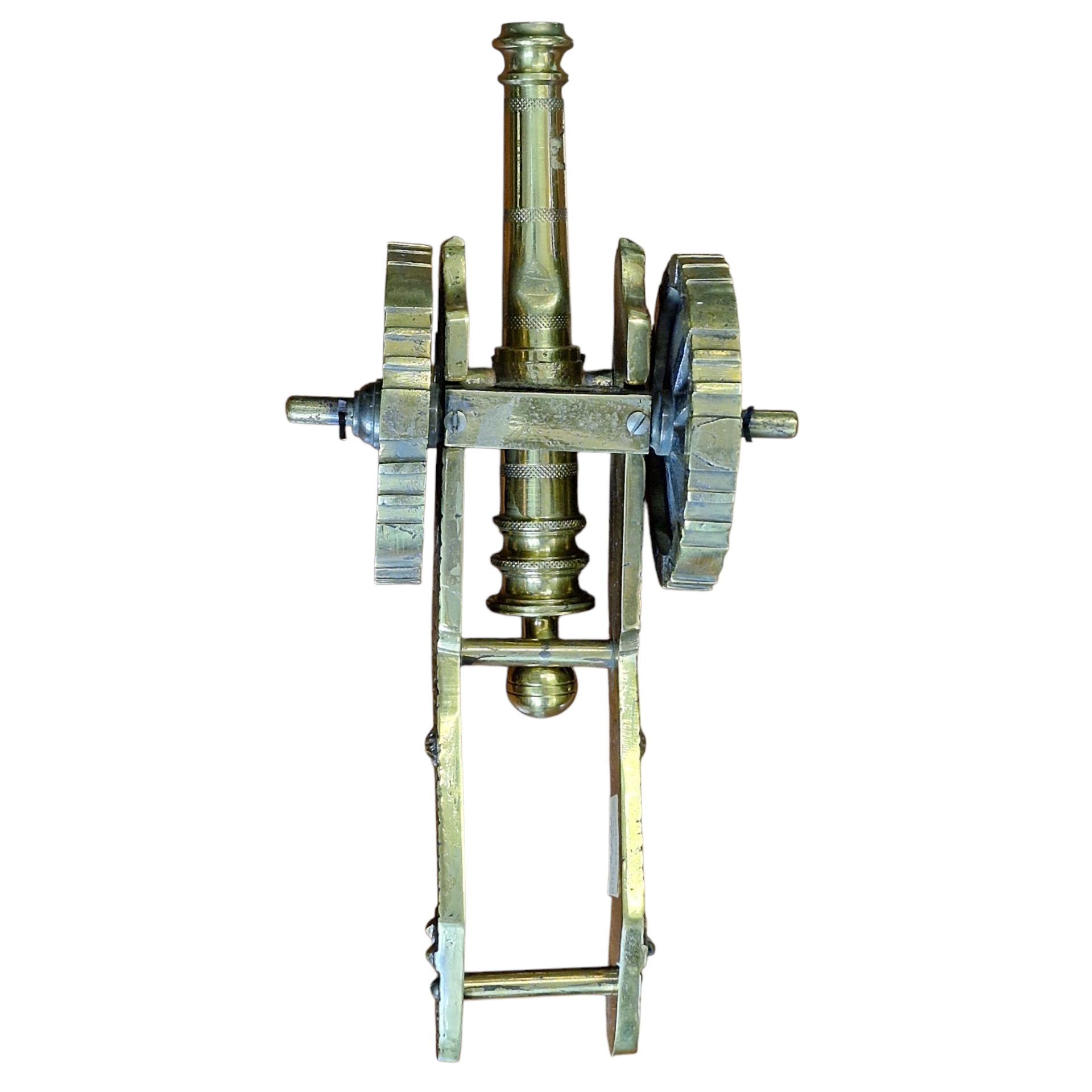 Canhão decorativo em metal com inscrição “Portugal”