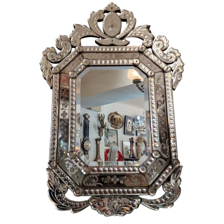 Espelho Veneziano Ornamental Com Gravações Florais