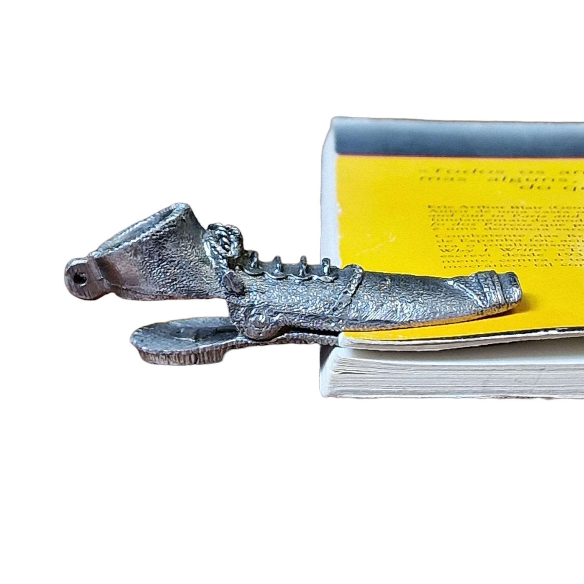 Porta-caneta e papel antigo em forma de sapato