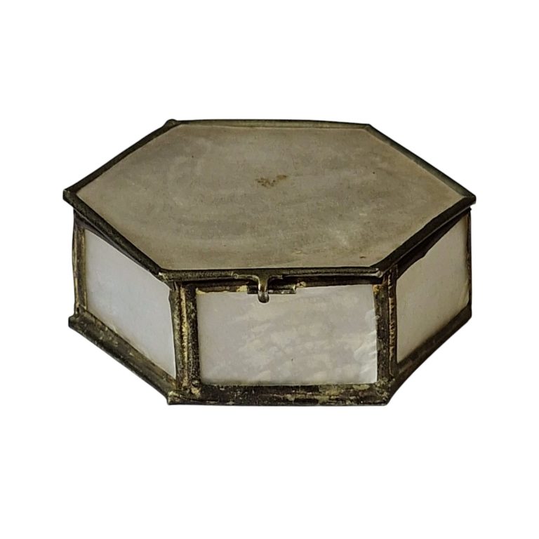 Caixa hexagonal em Madrepérola com estrutura em latão – Filipinas