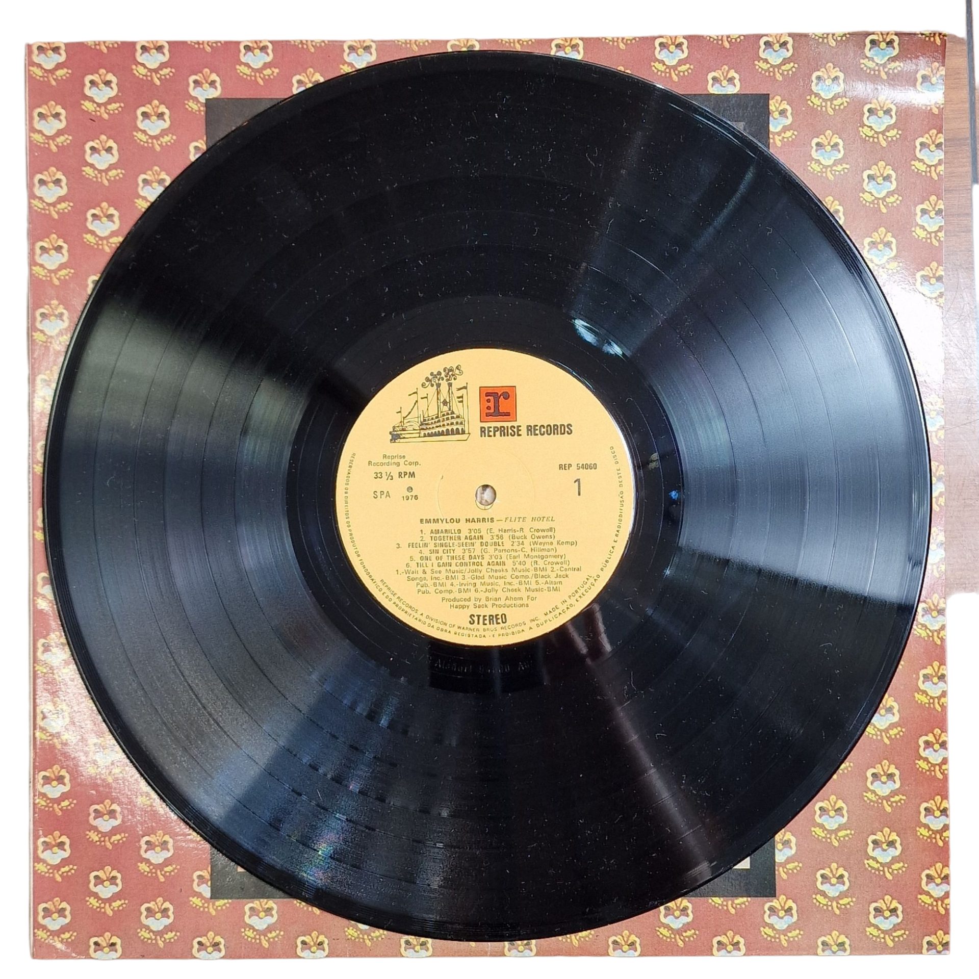 Elite Hotel - Emmylou Harris (1975)