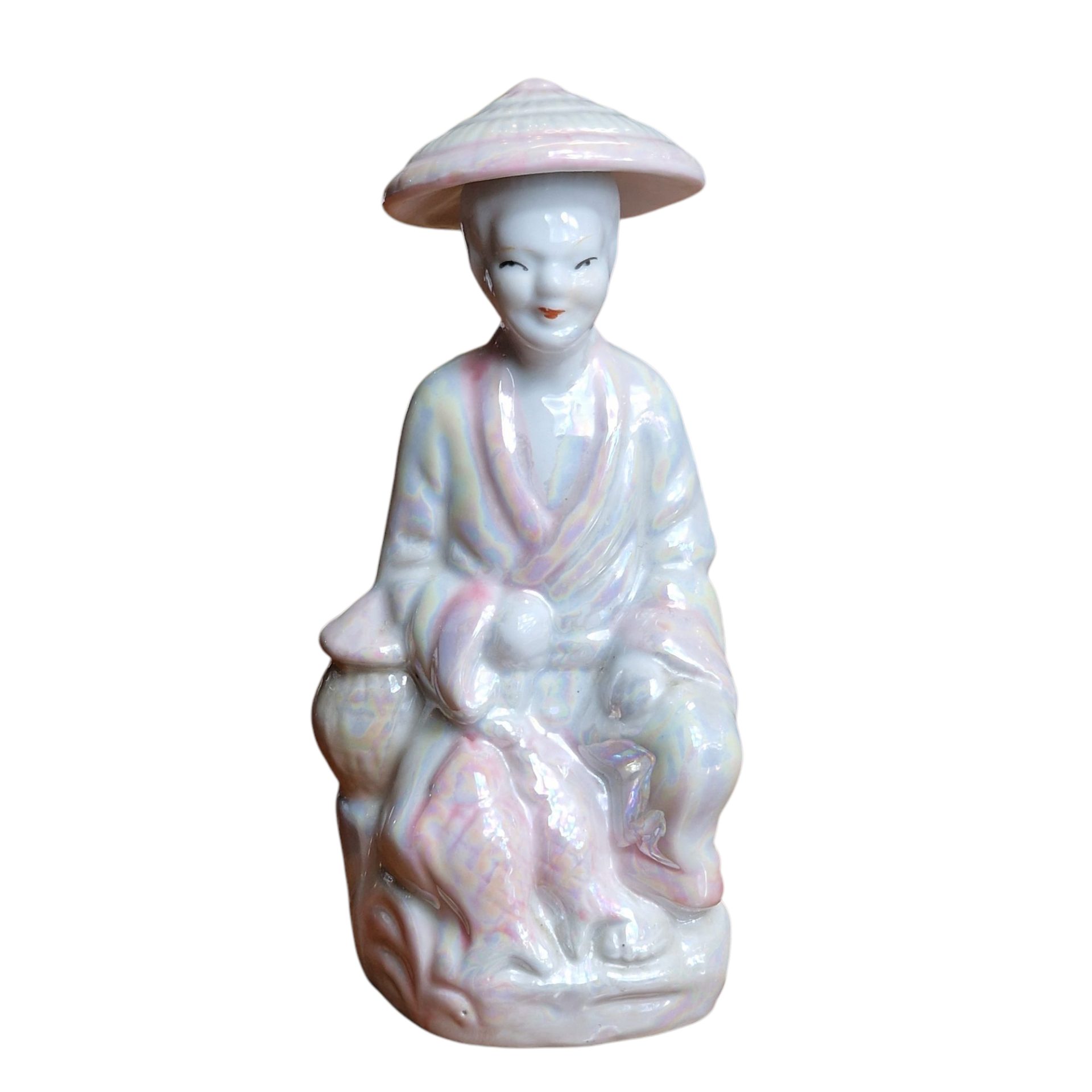 Estatueta Oriental Iridescente com Pescador