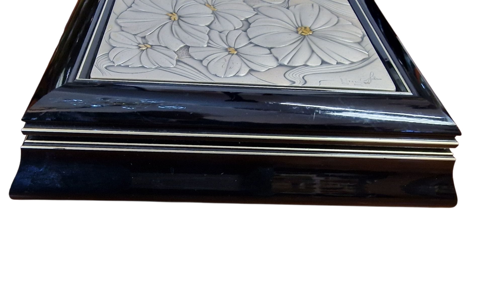 Caixa Guarda-Jóias em Madeira com Aplicação de Prata 925% – Cador