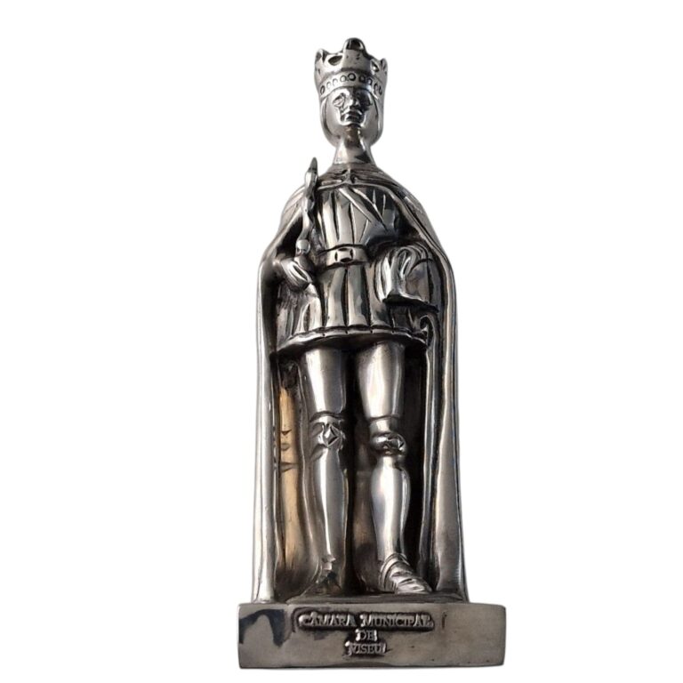 Estátua D. Duarte I em Estanho – Câmara Municipal de Viseu – Estanhos Finos Grão Vasco