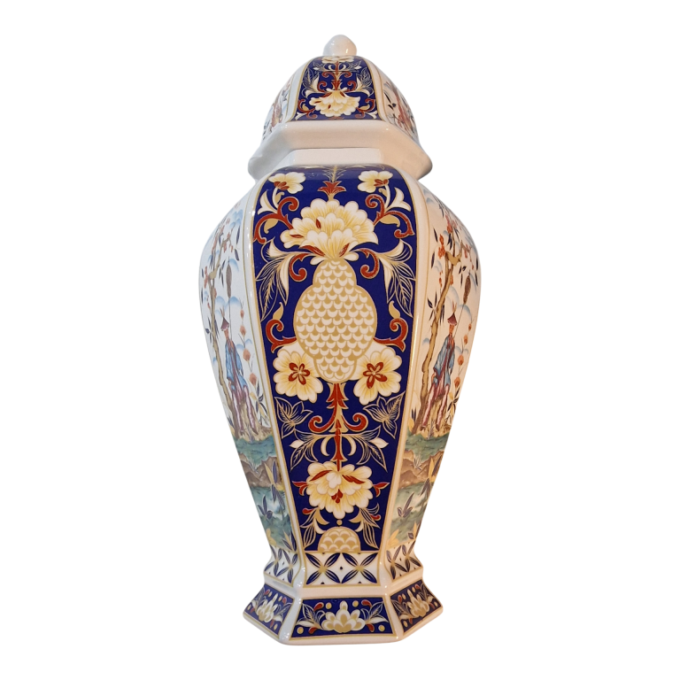 Pote decorativo hexagonal com tampa em porcelana PANDA – 35,5 cm