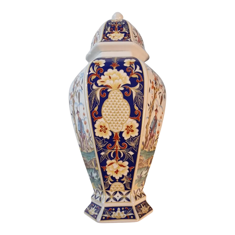 Pote decorativo hexagonal com tampa em porcelana PANDA – 35,5 cm