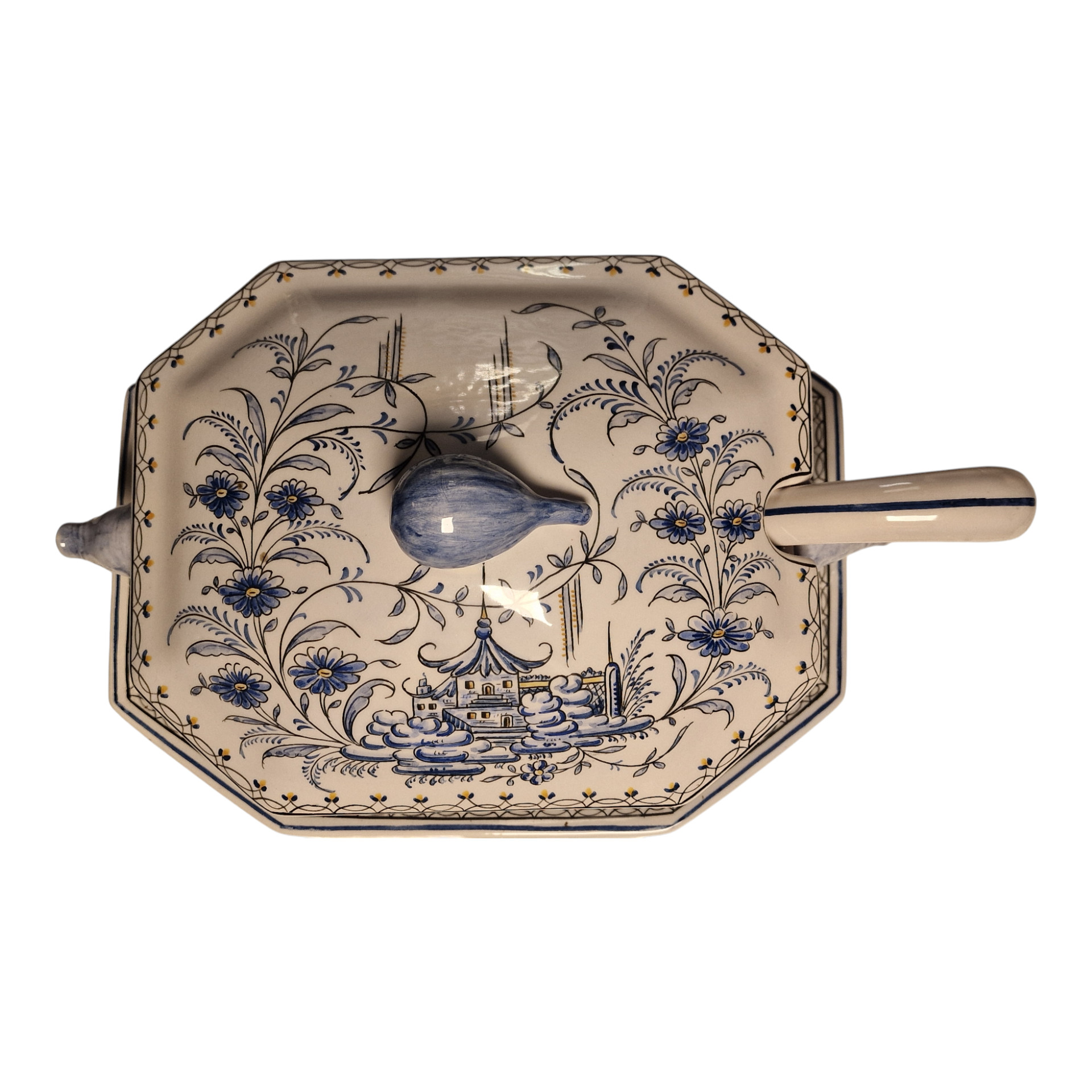 Terrina Oitavada com Prato e Concha em Faiança Pintada à Mão – Oliveira, Portugal