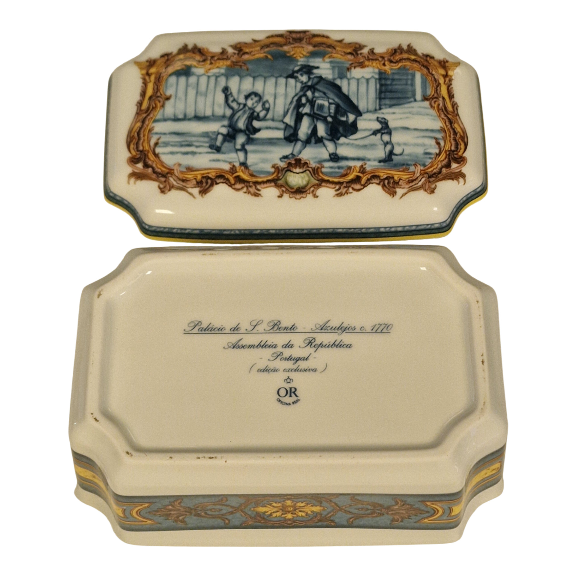 Caixa em porcelana “Palácio de São Bento – Azulejos c.1770” (edição exclusiva Assembleia da República)