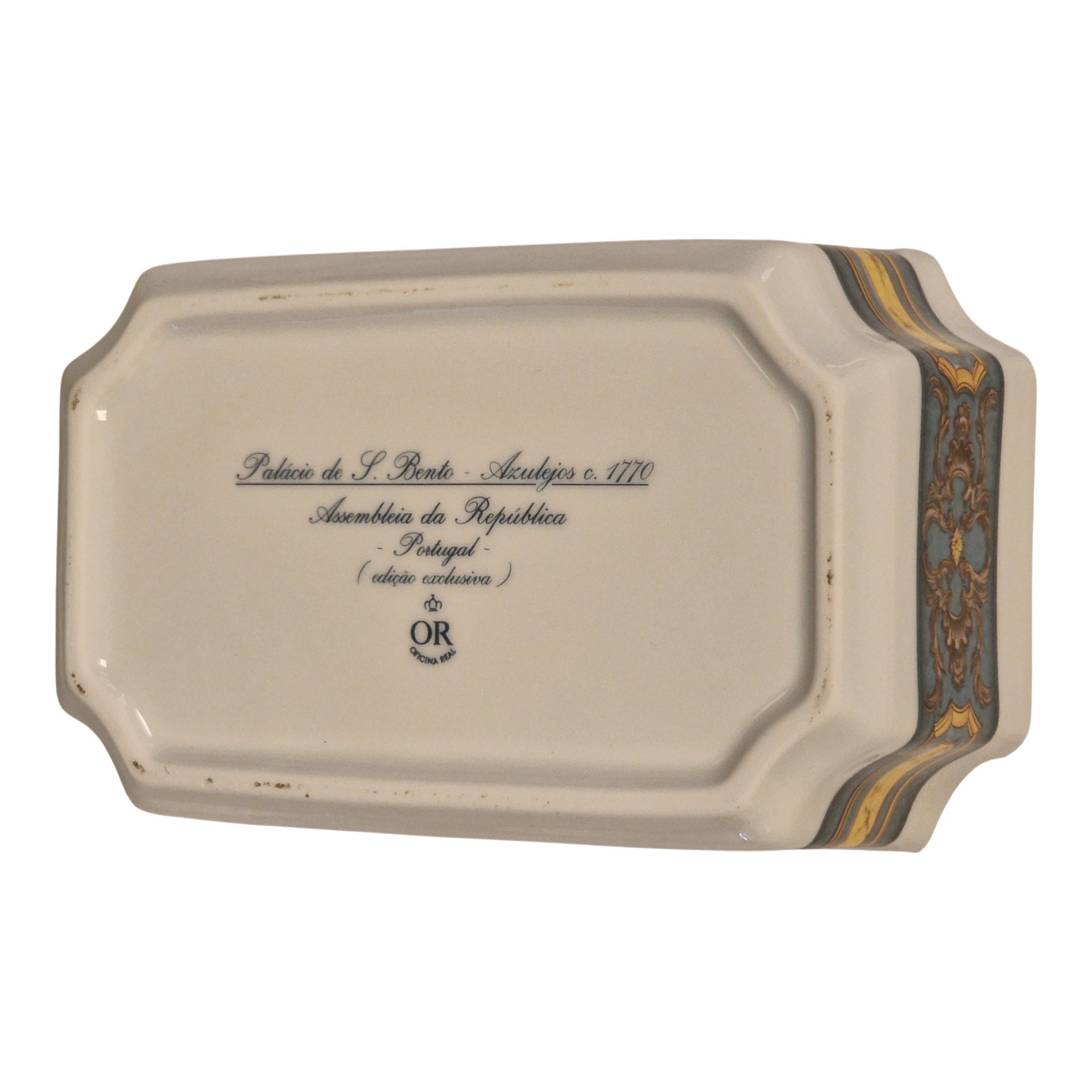 Caixa em porcelana “Palácio de São Bento – Azulejos c.1770” (edição exclusiva Assembleia da República)