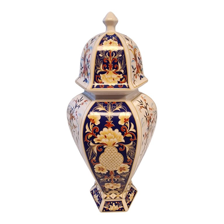 Pote decorativo hexagonal com tampa em porcelana PANDA – 29,5 cm