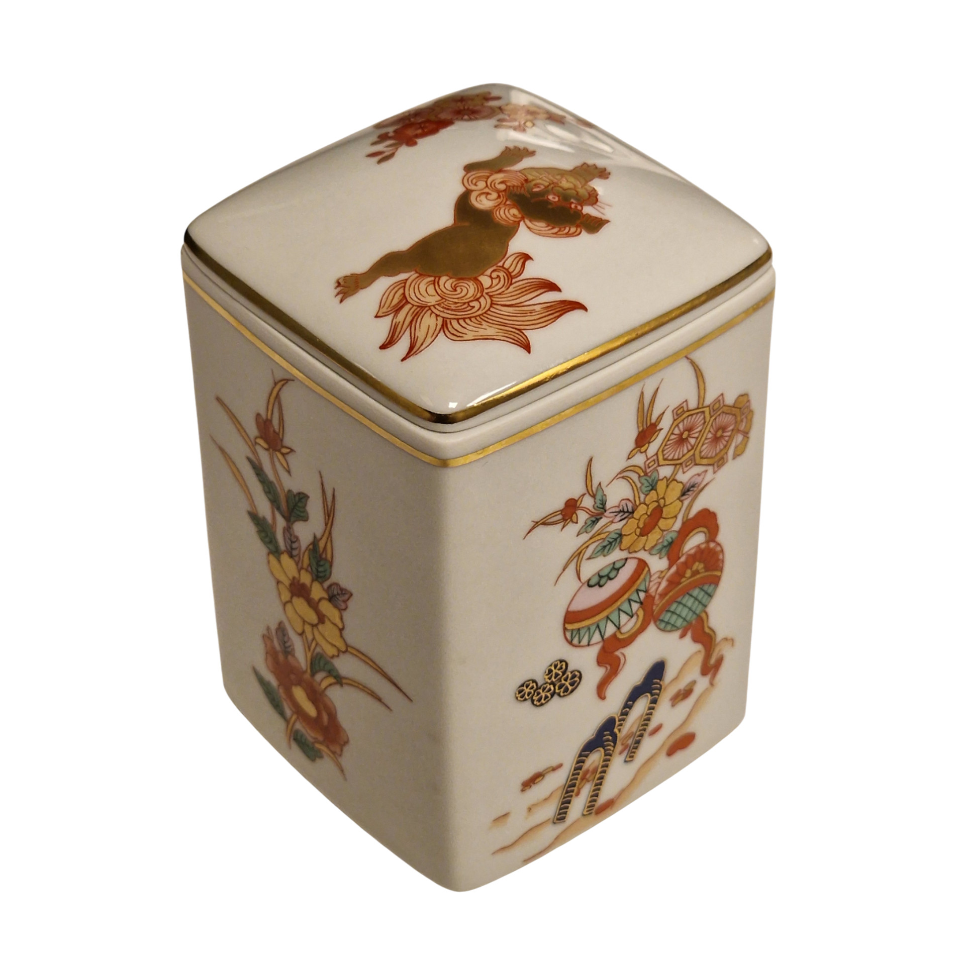 Caixa Oriental “Samurai” – Vista Alegre – Porcelana pintada à mão com ouro – 1980–1992