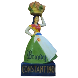 Figura Publicitária Brandy Constantino – Escultura Decorativa “Macedo Barcelos”