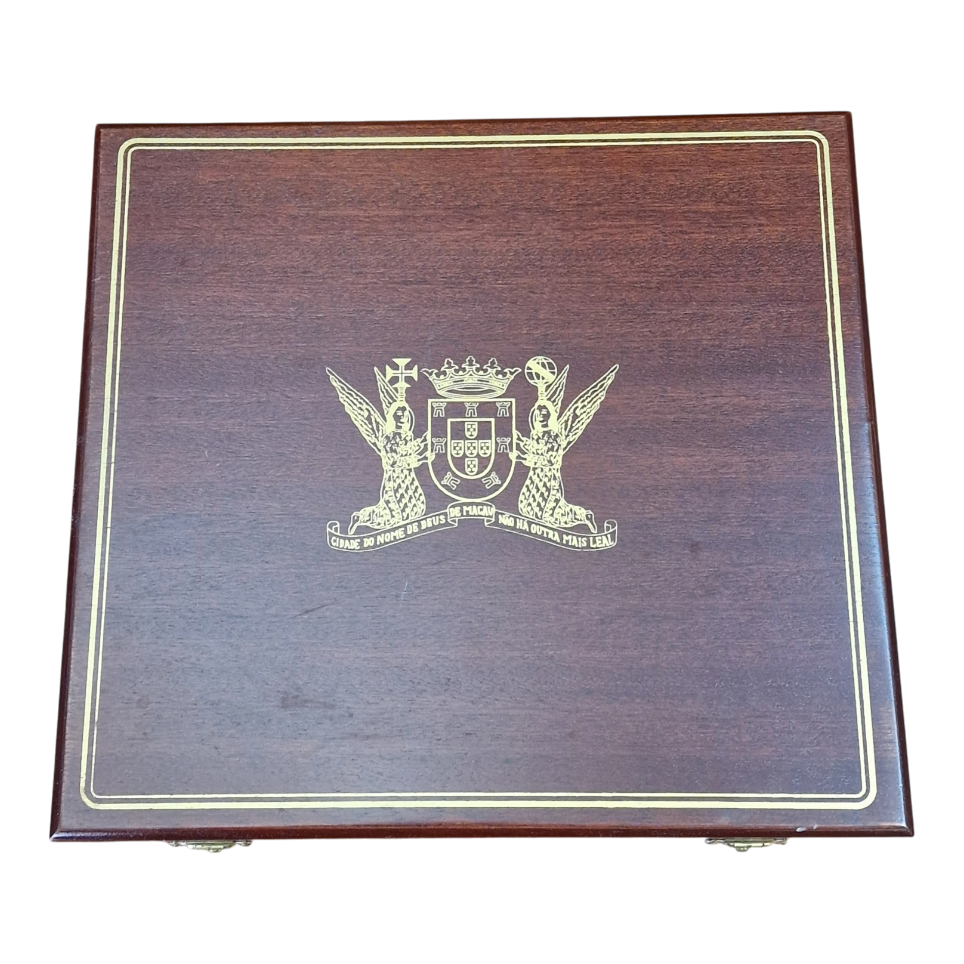 Conjunto de 4 Medalhas de Macau com Caixa em Madeira