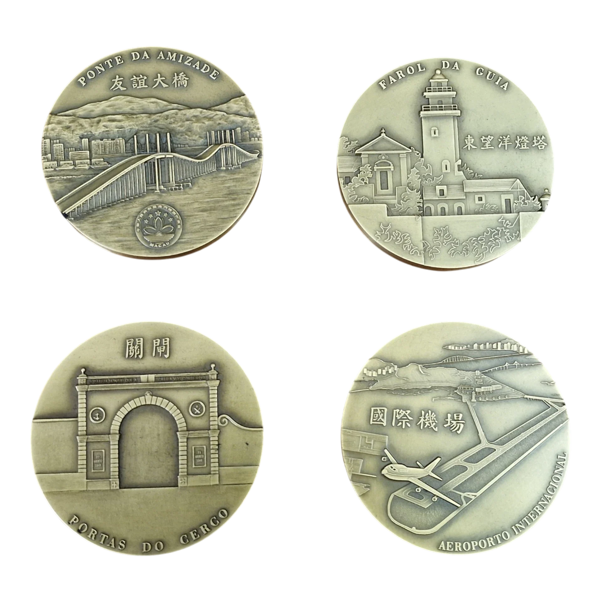 Conjunto de 4 Medalhas de Macau com Caixa em Madeira