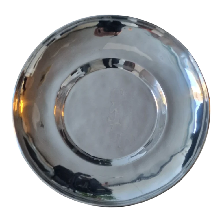 Prato monumental “Linha de Fogo” – De Campos – alumínio fundido – 52 cm – vintage português