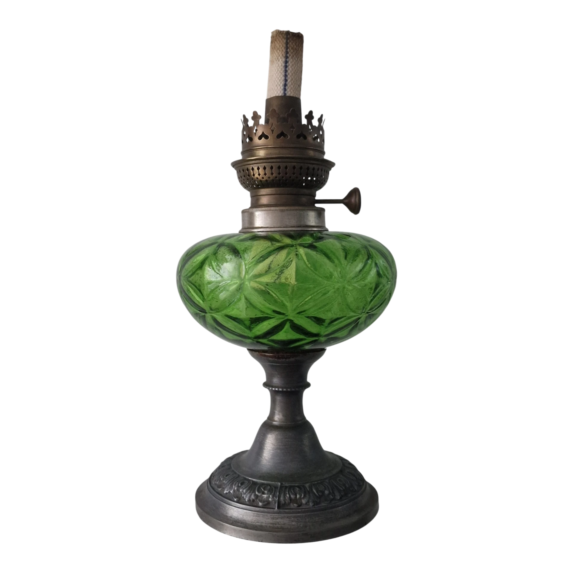 Candeeiro a Petróleo Antigo “Déposé” em Vidro Verde Moldado – França/Bélgica, c. 1890-1920
