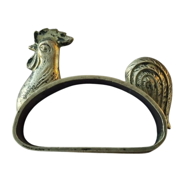 Argola de Guardanapo em Prata Topázio com Galo – 9g 4×2 cm