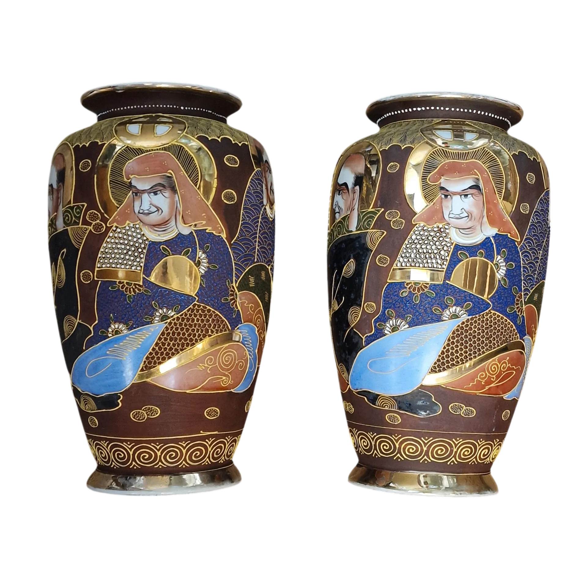 Par de Jarrões Japoneses Dai Nippon estilo Satsuma Moriage em Porcelana Pintada à Mão – 36 cm (início do séc. XX)