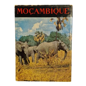 Moçambique — Dr. Frederic P. Marjay, com estudo de Otto von Habsburg | Bertrand, 1963 | Exemplar com dedicatória assinada