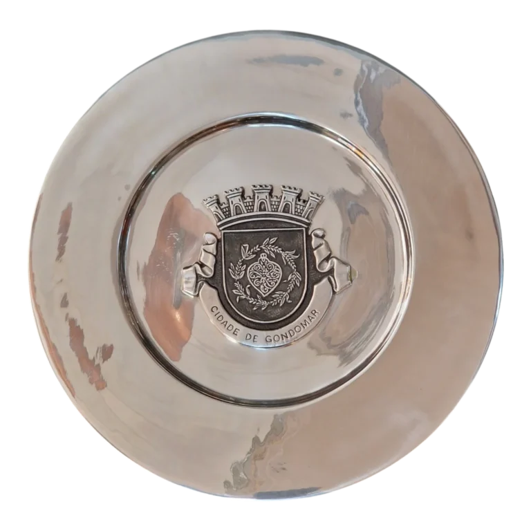 Prato Decorativo em Estanho 98% — Brasão da Cidade de Gondomar — Grão-Mestre / Ferreira Ribeiro — 28,5 cm